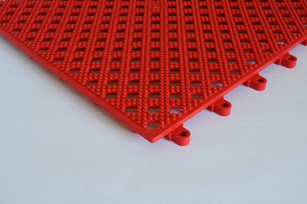 Kumfi Duckboard PVC Tile | 1 Tile | 0.3m x 0.3m | Ruby Red | Blue Diamond Matting