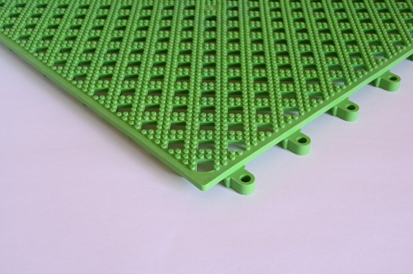 Kumfi Duckboard PVC Tile | 1 Tile | 0.3m x 0.3m | Spring Green | Blue Diamond Matting