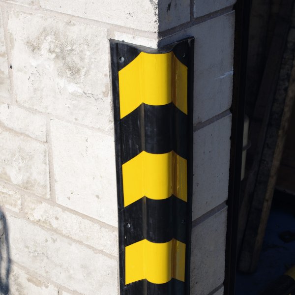 TRAFFIC-LINE Corner Impact Protector | Bullnose | 115 x 115mm Int x 800mmL | Black with Yellow Reflective Bands