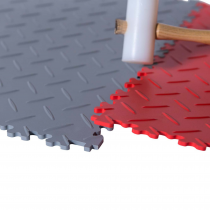 Interlocking Gym Floor Tiles | 1m² | 4 Tiles | Chequered | Red | 7mm Thick